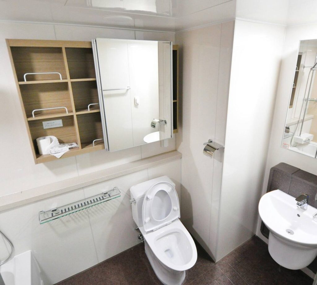 Tap & Toilet
